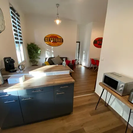 Entier Au Coeur Du Village 40m2 * سا سيرْ سور مير